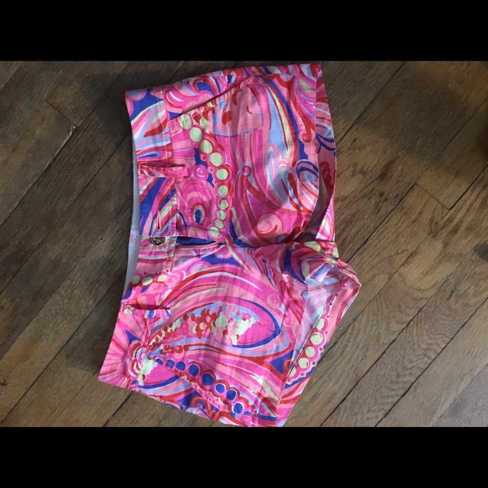 Lilly Pulitzer Walsh Short size 2
